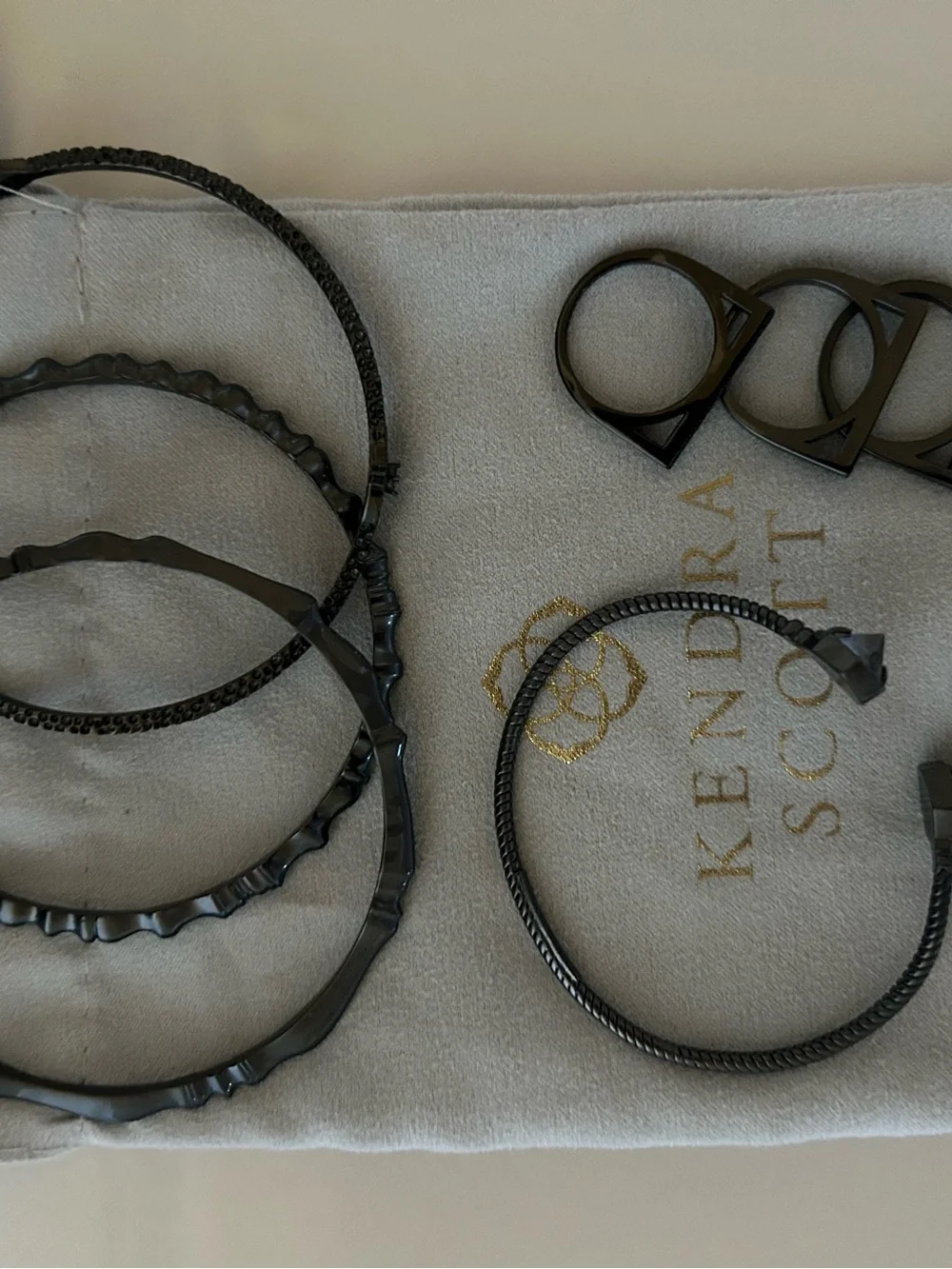 Kendra Scott RARE Black Gunmetal Bracelet and Ring Set Size 7